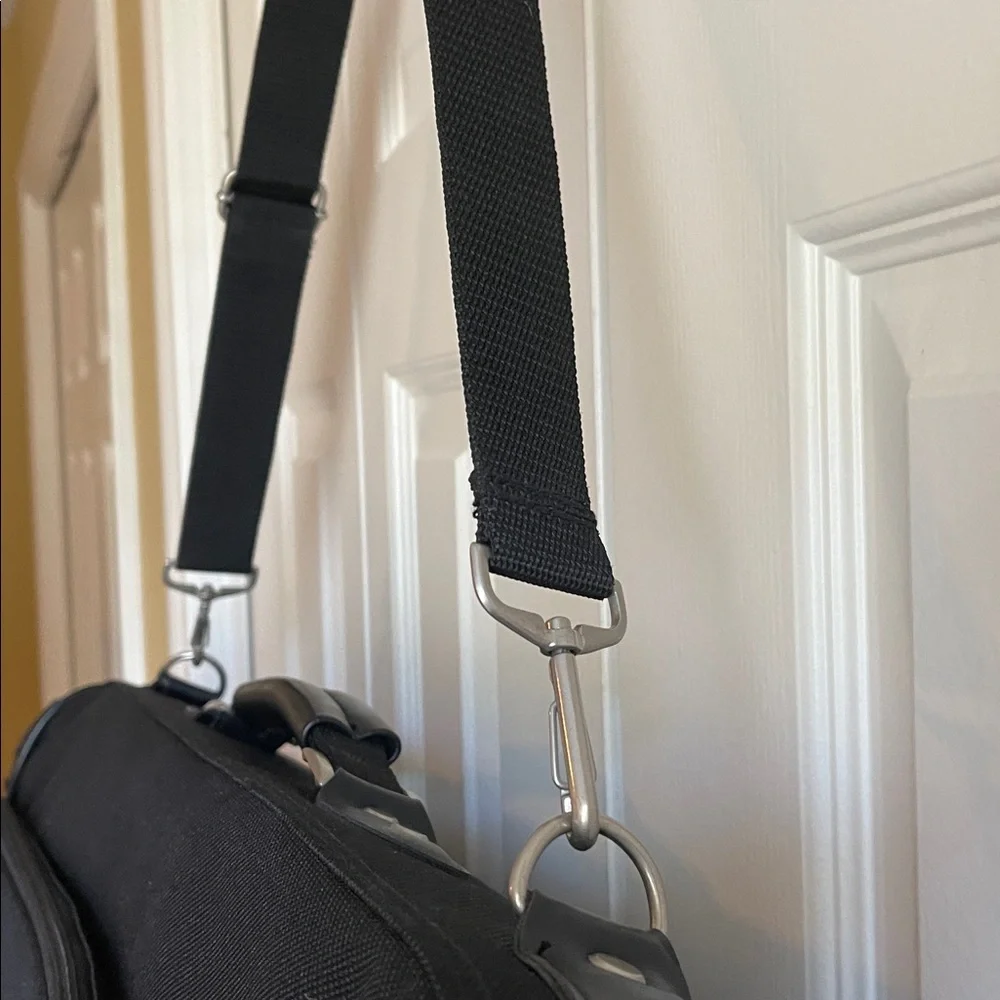 Protocol Black Garment Bag Shoulder Strap Luggage Folding Travel Suit